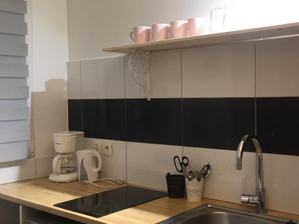 Agapee Apartment Aix-en-Provence Bagian luar foto
