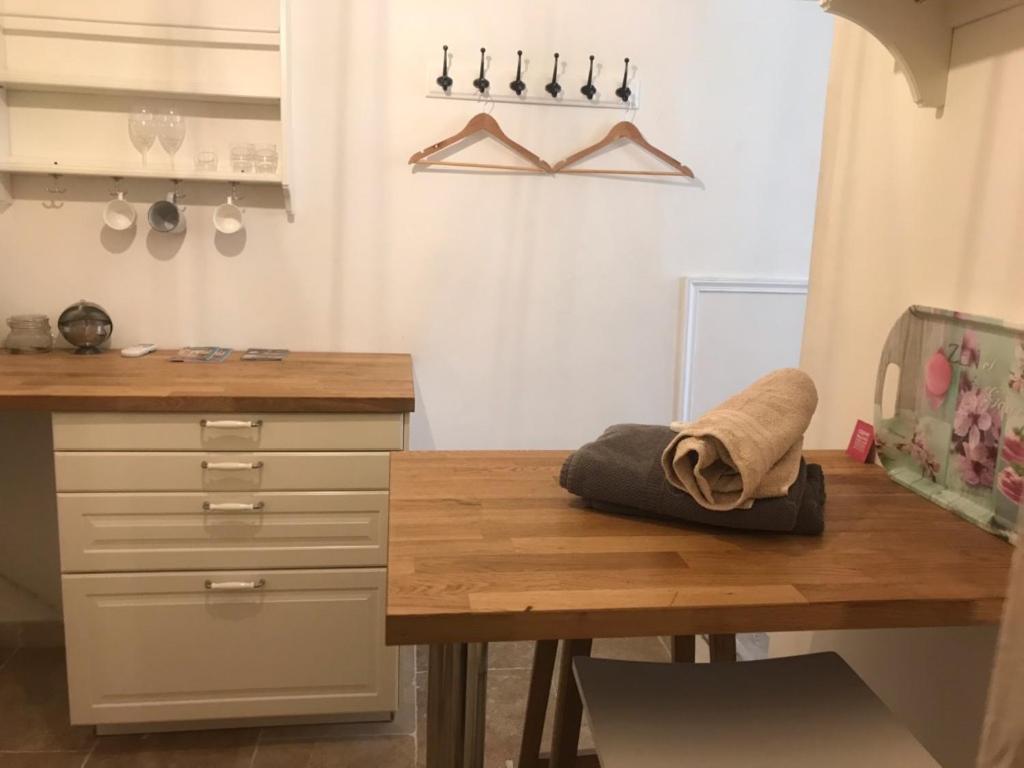 Agapee Apartment Aix-en-Provence Bagian luar foto