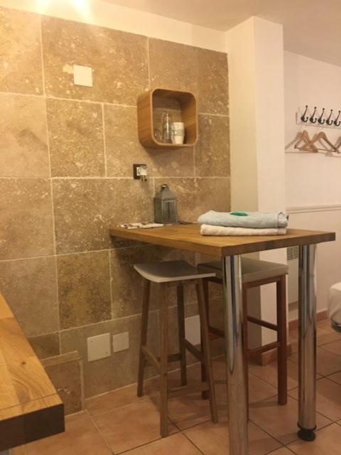Agapee Apartment Aix-en-Provence Bagian luar foto