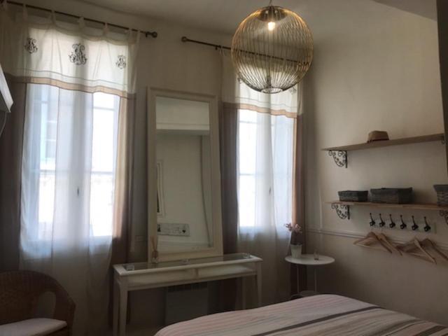 Agapee Apartment Aix-en-Provence Bagian luar foto