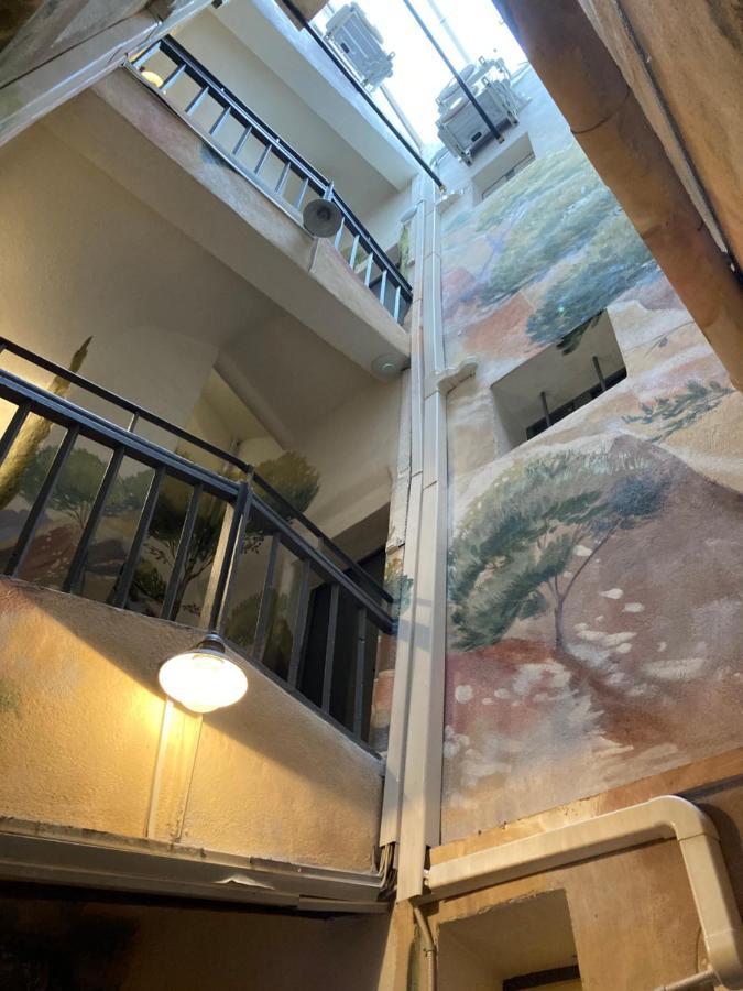 Agapee Apartment Aix-en-Provence Bagian luar foto