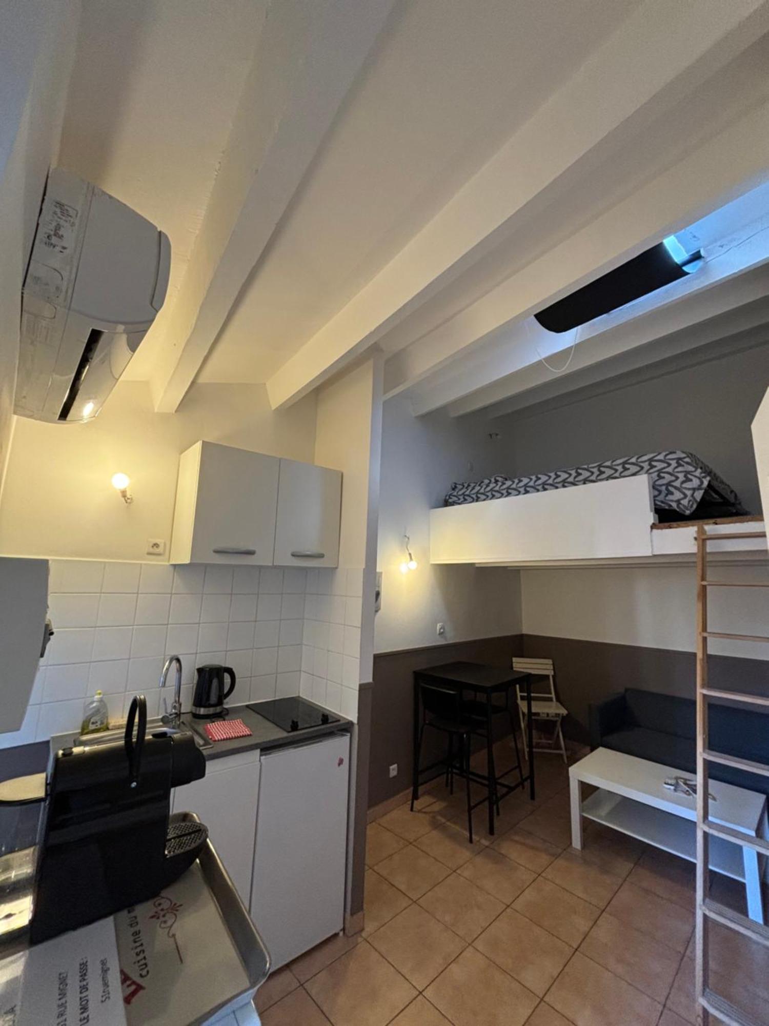 Agapee Apartment Aix-en-Provence Bagian luar foto